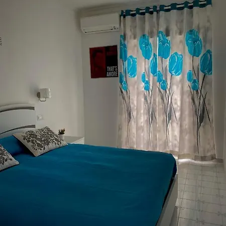 Capri Melody Bed and Breakfast 4*